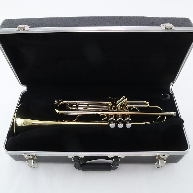 Bach Model BTR301 Student Bb Trumpet SN T11439 SUPERB Reverb