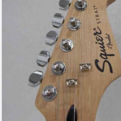Squier Affinity Series Stratocaster with Rosewood Fretboard 2004 Blabk image 4