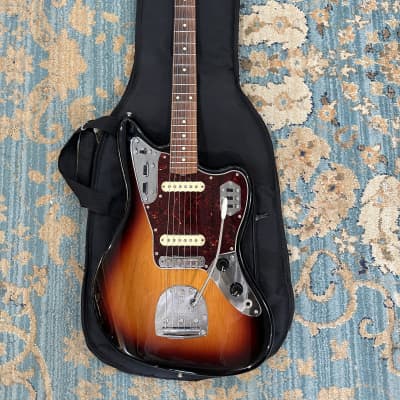 Fender Classic Player Jaguar Special with Pau Ferro Fretboard 2018 - 2019 - 3-Color Sunburst image 5