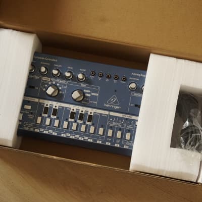 Behringer TD-3 Analog Bass Line Synthesizer 2019 - Present - Blue
