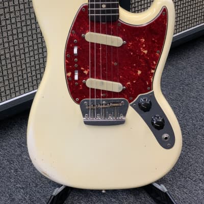Fender Duo-Sonic II 1964 White image 1