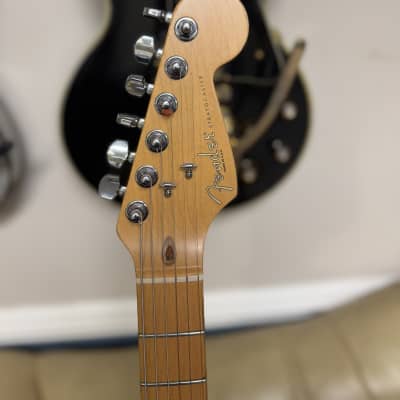 Fender Roadhouse Stratocaster with Maple Fretboard 1997 - 2000 - Candy Apple Red image 4