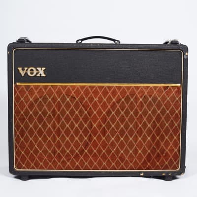 得価在庫あ希少白 / VOX AC30 6TB / White / England 英国製 / Duplex ハードケース 付 / アルニコブルー　セレッション CELESTION コンボ