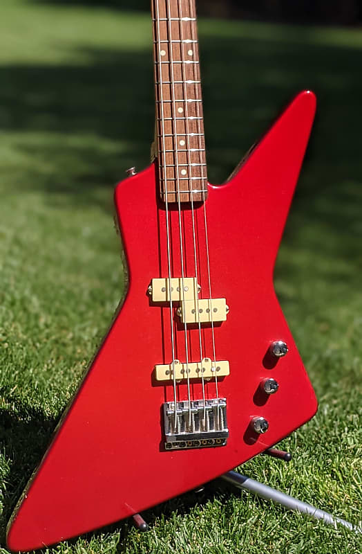 ベース FERNANDES EXPLORER BASS Spotted another pointy one… 80's Fernandes Explorer bass