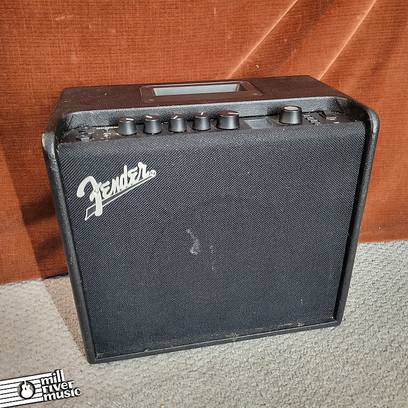 Fender Mustang LT25 Digital Modeling Amp Used