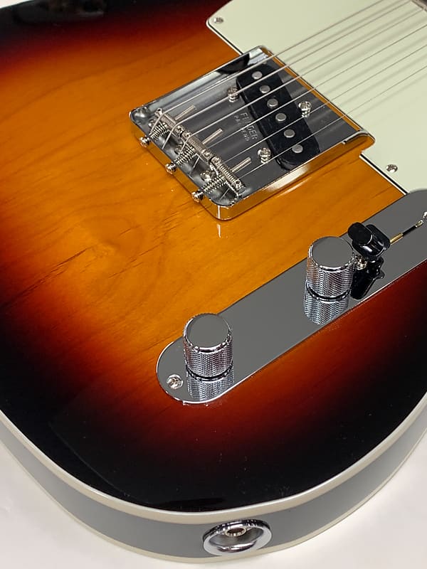 Fender Made in Japan Heritage 60s Telecaster Custom SN:8526