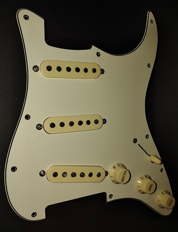 Fender Stratocaster FullyWired Strat Pickguard Assembly Fat Reverb