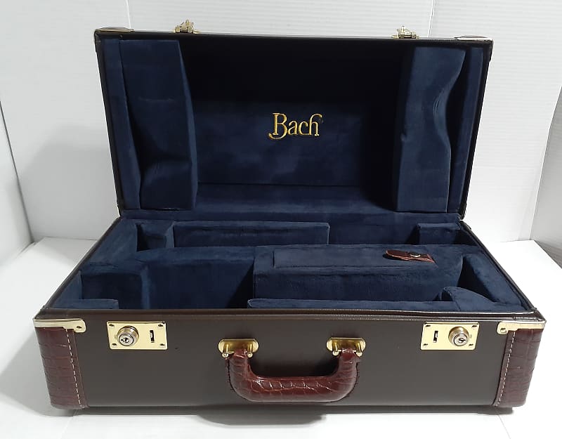 Bach Stradivarius Artisan double trumpet case with Key Reverb