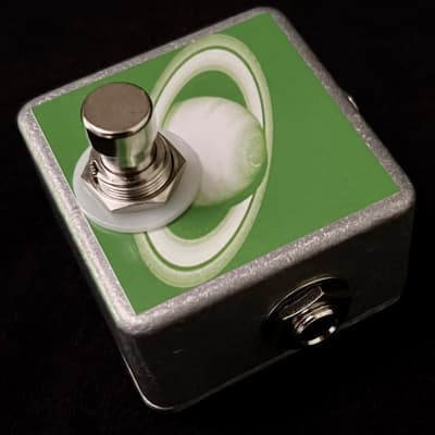 Saturnworks Micro Latching Kill Switch Mute Switch Guitar Pedal with Neutrik Jacks - Handcrafted in California image 2