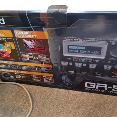 Roland GR-55GK Guitar Synth with GK-3 Pickup - Black