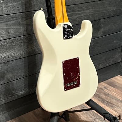 Fender American Professional II Stratocaster Left-Hand USA Electric Guitar White image 2