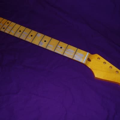 21 Jumbo Fret Relic 9.5 C Stratocaster Vintage Allparts Fender Licensed Maple Neck image 1