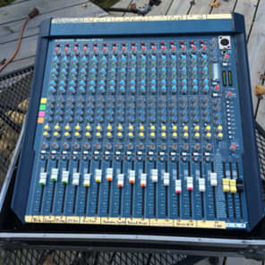 ALLEN & HEATH MIX WIZARD WZ3 16:2 WITH FITTED ROAD CASE | Reverb