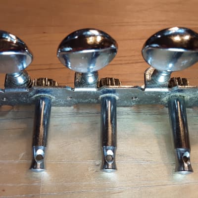 Unknown Brand,  Vintage In Line Tuning machines, open gear, 1980s, Silver image 8