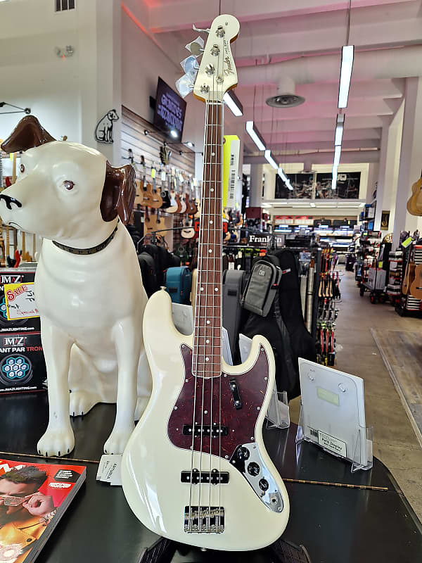 2023 Fender American Vintage II 1966 Jazz Bass, Sunburst