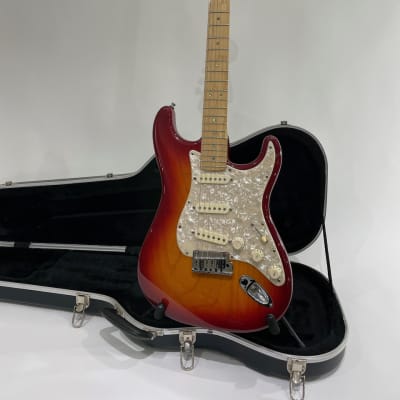 Fender American Deluxe Stratocaster Ash with Maple Fretboard 2004 - 2010 - Aged Cherry Burst image 2