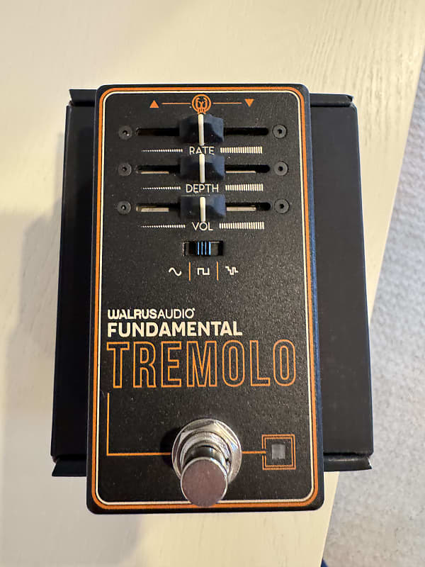 Walrus Audio Fundamental Tremolo