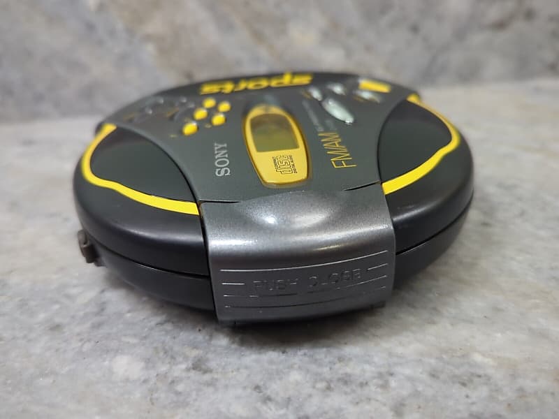 Sony DF411 Discman Portable CD Player with AM/FM Tuner