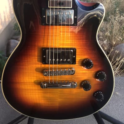 Larrivee RS-4 2008 Tobacco Sunburst master grade flamed maple top USA with Lollar imperial pickups image 2