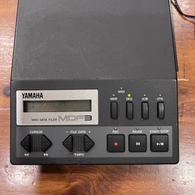 YAMAHA　データファイラー　MDF3　基本動作確認品　MIDIケーブル付属 1998-01-yamahamdf-1-