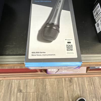 Sennheiser e835 Handheld Cardioid Dynamic Vocal Microphone 1998 - Present - Dark Grey