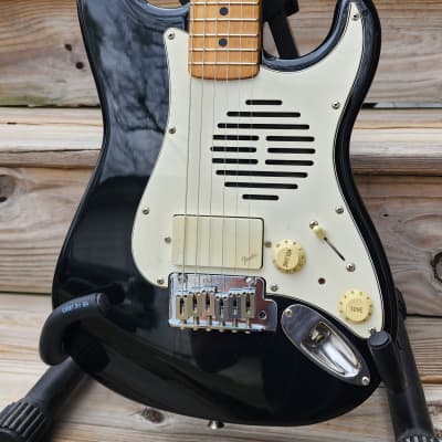 ギター Fender Japan ST-CHAMP Fender ST-Champ Mini guitar w/built in speaker | Black