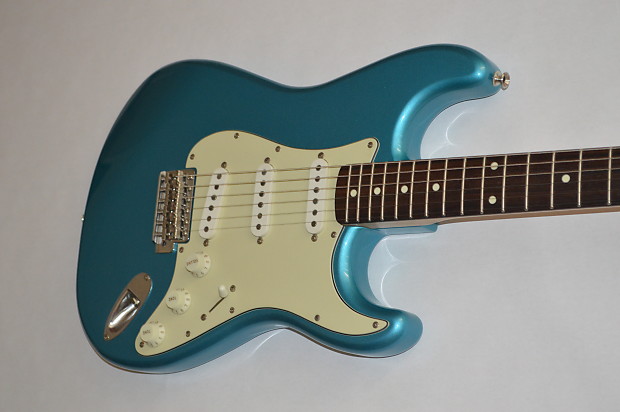 Fender Road Worn '60s Stratocaster Vintage White w/Pure