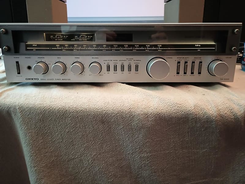 Onkyo TX3000 receiver in excellent condition - 1980&#039;s  			