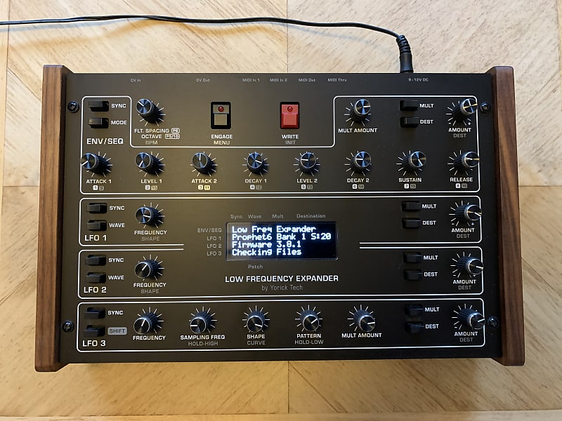 Yorick Tech Low Frequency Expander LFE / Prophet Frontpanel + Reverb