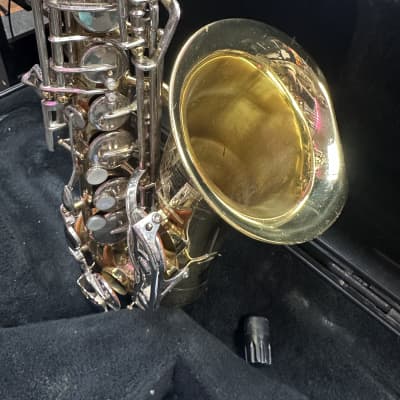 Bundy Alto Saxophone / 1268978 image 4