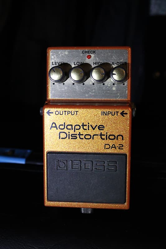 Boss DA-2 Adaptive Distortion