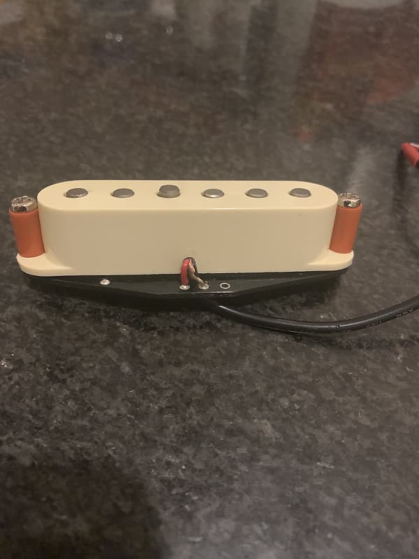 Kinman Impersonator E69 Noiseless Middle Strat Pickup Aged White