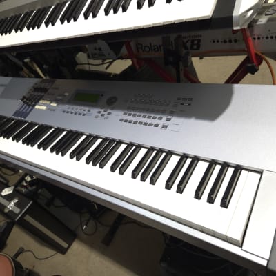 Yamaha Motif ES 8 Production Synthesizer 2000s - Local Pickup Only