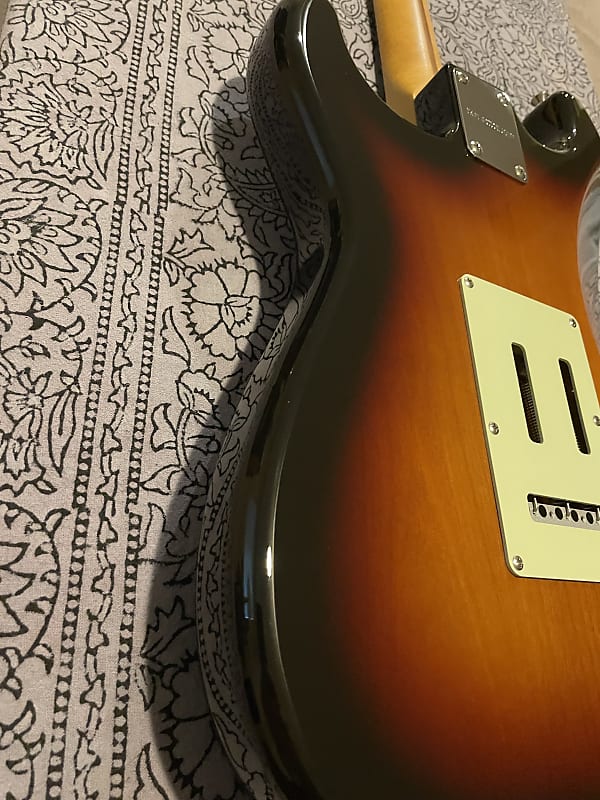 History TH-SV M Three Color Burst | Reverb