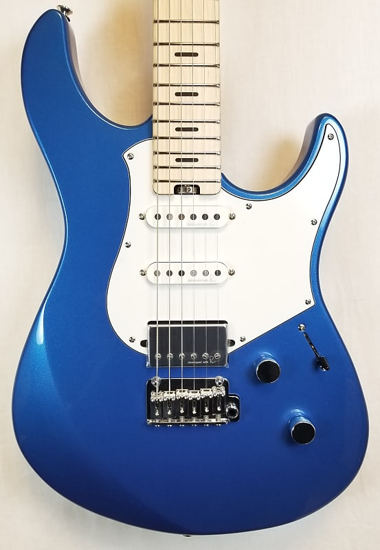 Yamaha PACS+12M Pacifica Standard Plus, Sparkle Blue, w/Bag