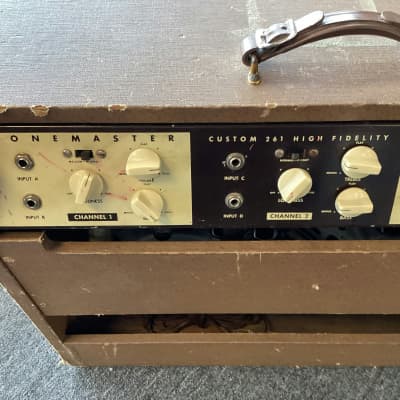 Magnatone Tonemaster 261 Tube Guitar Combo Amplifier image 3