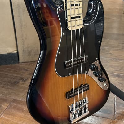 Fender  Geddy Lee Signature Jazz Bass 3TS  - Three Tone Sunburst /9lbs. 5.5oz #MX22225945 image 7