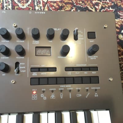 Korg Minilogue 4-Voice Polyphonic Analog Synthesizer 2016 - Present - Silver image 7