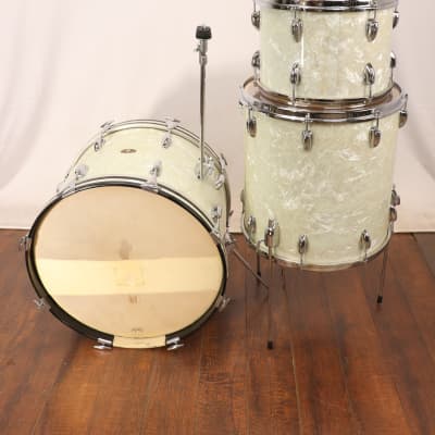 SLINGERLAND 2N NEW JOBBING OUTFIT 3 PIECE DRUM KIT, RED SPARKLE CIRCA  1955-59 (PRE-LOVED)