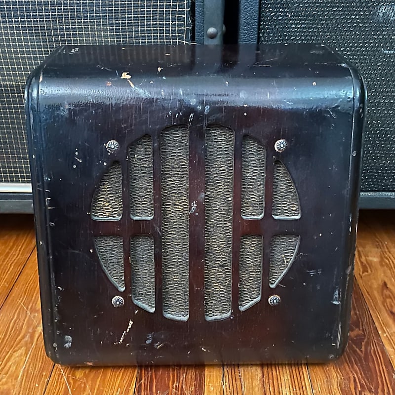 Vintage Walnut Stained Wooden 1x8 Cab - 1940’s/1950’s Made In | Reverb