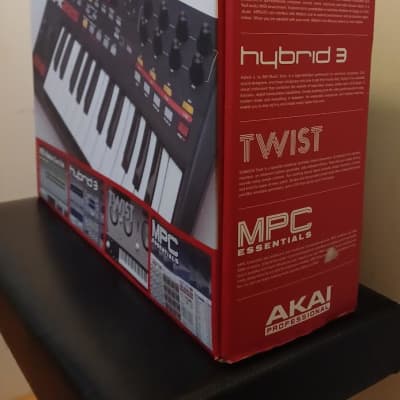 AKAI MPK225 MIDI Keyboard Controller - 2010s - Black/Red image 20