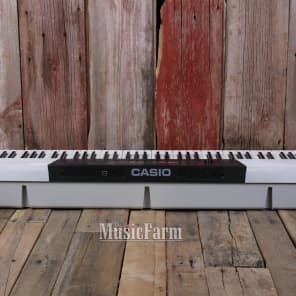 Casio WK-220 Electric Keyboard 76 Key Touch Sensitive with Digital