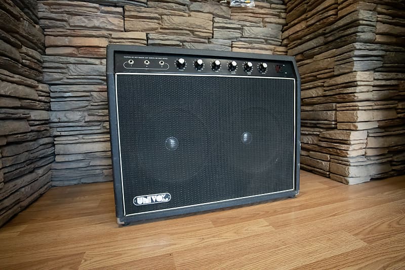 70s Univox U400 G 2x10 35W Combo Amplifier (Very Good) *Free Reverb