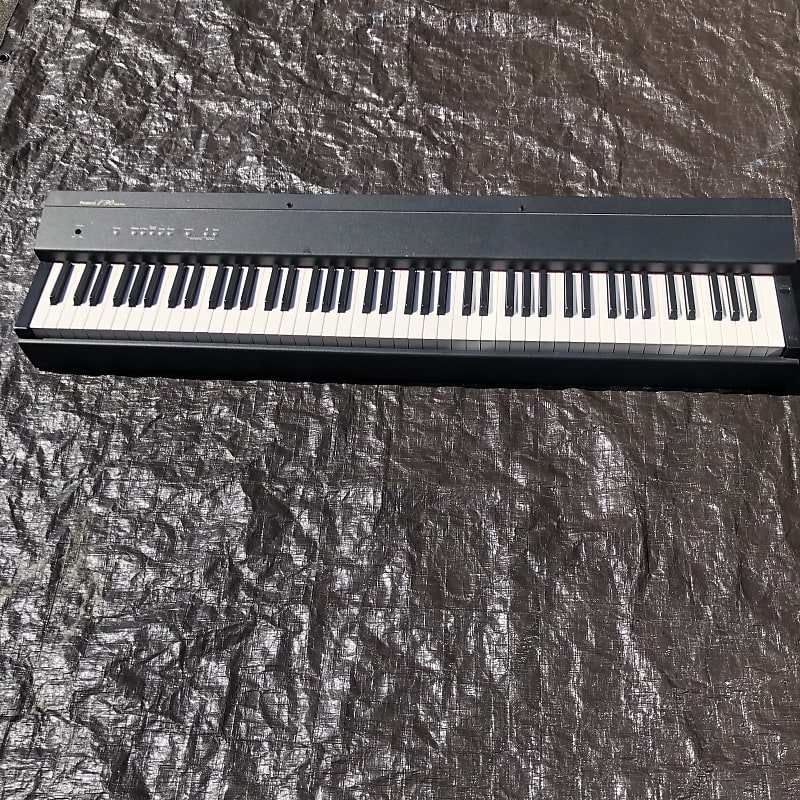 Roland F90 Digital Piano Reverb