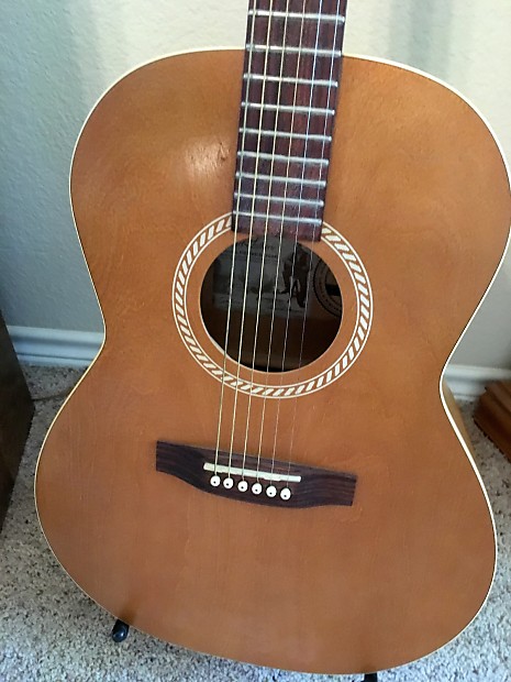 Price Reduced Art Lutherie Folk Size 2011 Wild Cherry Satin Reverb