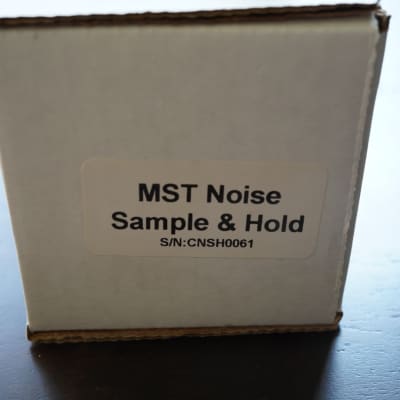 Synthrotek MST Noise Sample & Hold White image 3