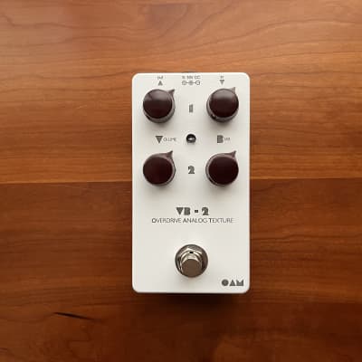 Oats And Molasses OAM VB-2 - Textured white w/ oxblood knobs | Reverb