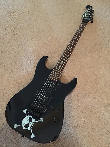 Squier showmaster shop skull and crossbones