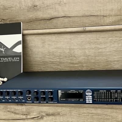 INTERFACE DE ÁUDIO FIREWIRE MOTU TRAVELER MK3 - AT PROAUDIO