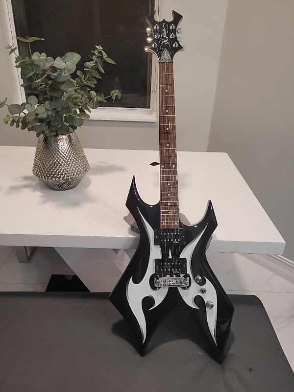 B.C. Rich Warlock Gloss Black Bronze series Rare Widow Reverb
